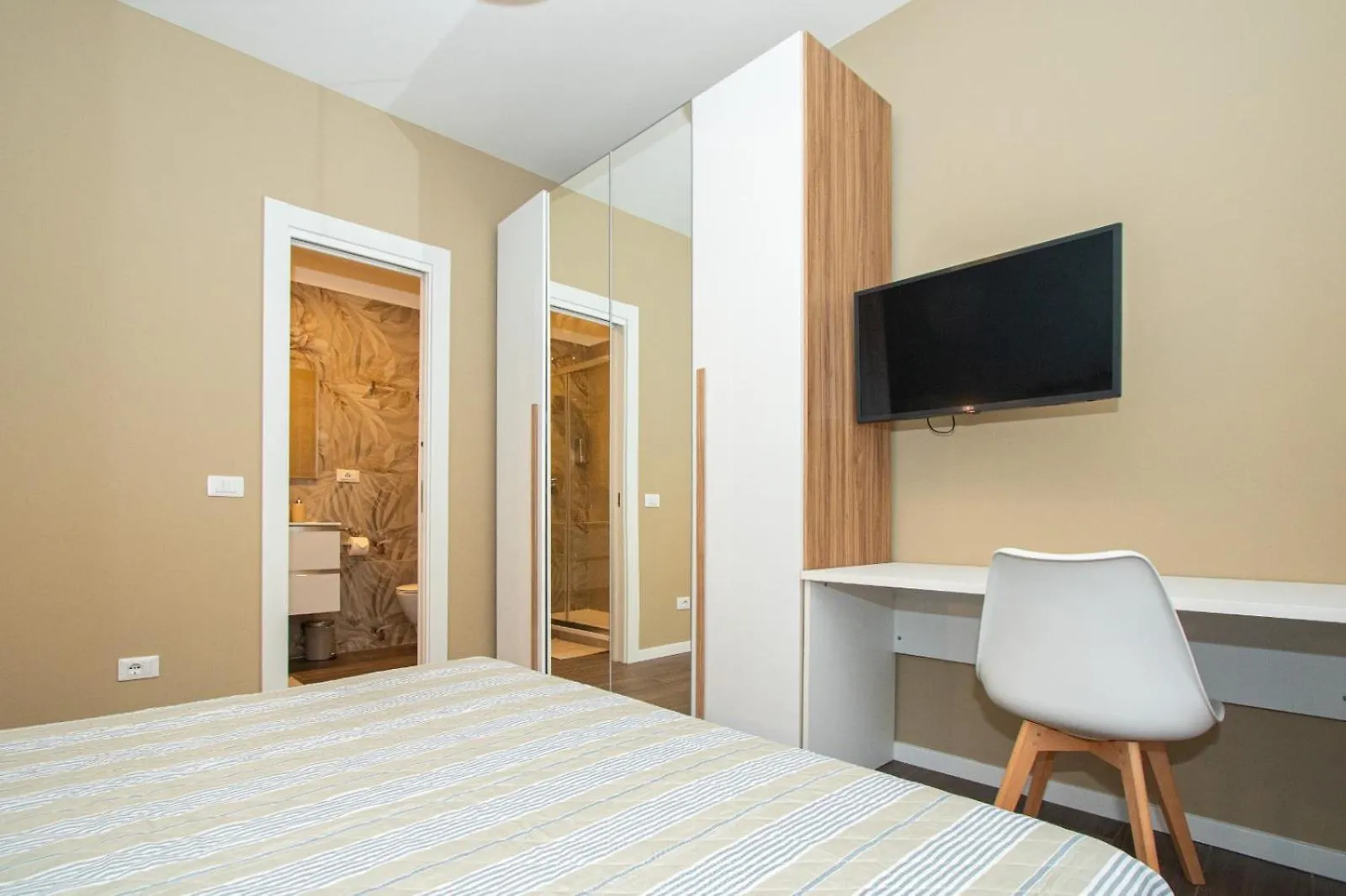 Roma Olimpia Luxury Home Monteverde 0*, Rome